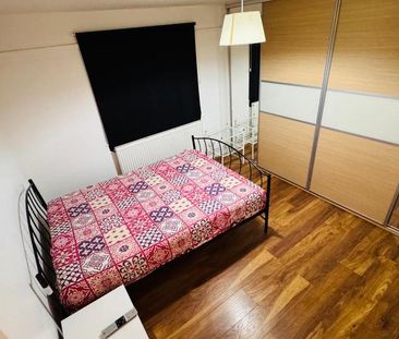 2 bedroom detached house to rent - Photo 4