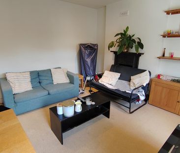 2 bedroom flat to rent - Photo 6