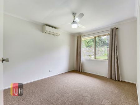 FAMILY FRIENDLY HOME w/ MEDIA ROOM/STUDY & INGROUND POOL ! - Photo 5