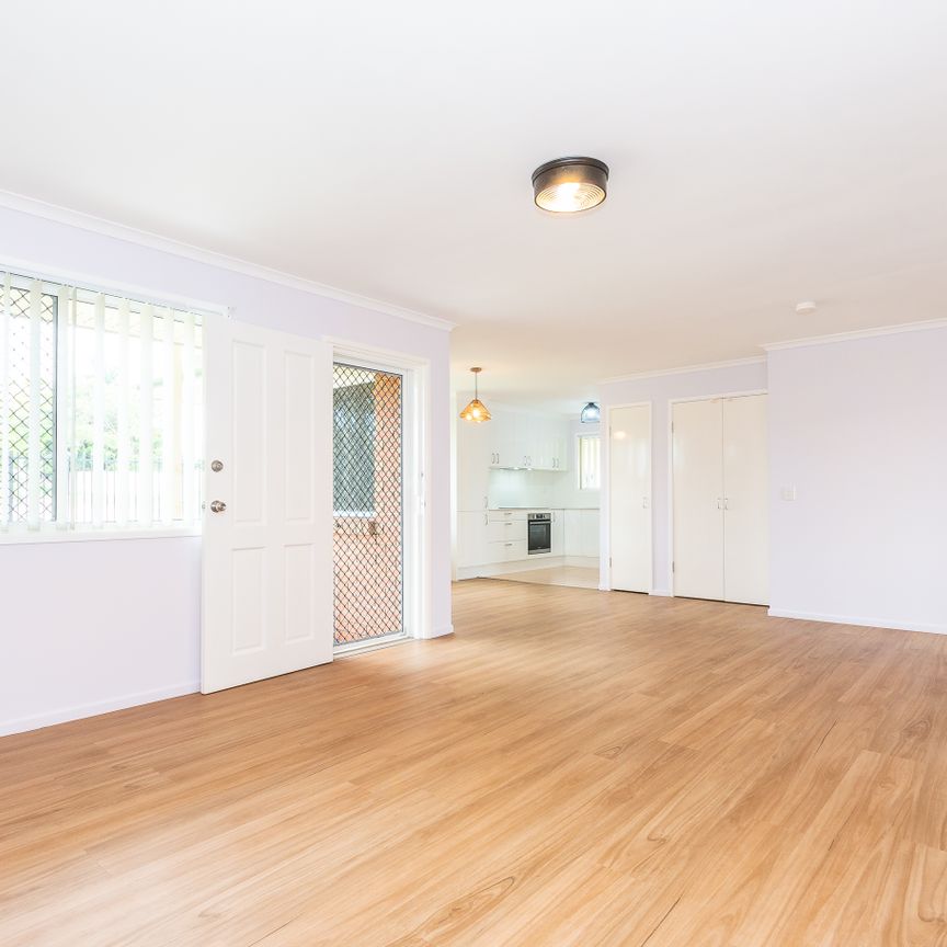 37 Admiral Drive, Deception Bay QLD 4508 - House For Rent - $600 | Domain - Photo 1