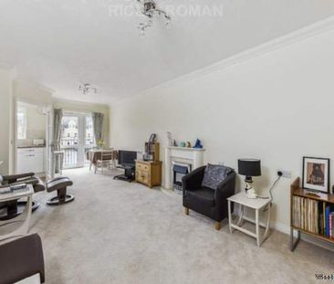 1 bedroom property to rent in Walton On Thames - Photo 1