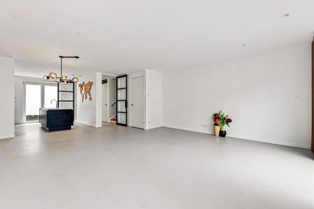 Huis te huur: Marguerite Yourcenarstraat 27 1102 AJ Amsterdam - Photo 2