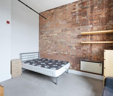 1 Bed Flat - Photo 3