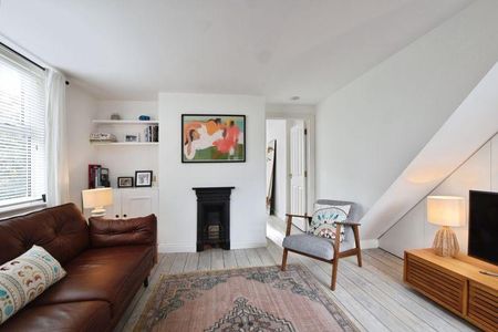 2 bedroom ground floor flat to rent - Photo 4