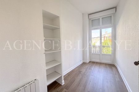 BEL APPARTEMENT AVEC BALCON - Photo 5