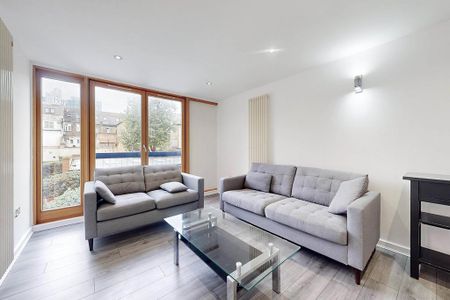 1 bedroom in a flat share to rent - Photo 3