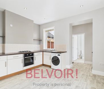 2 bedroom end of terrace house to rent - Photo 2
