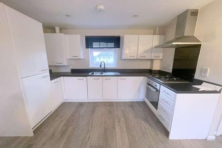 Westview Close, BN10 - Photo 4