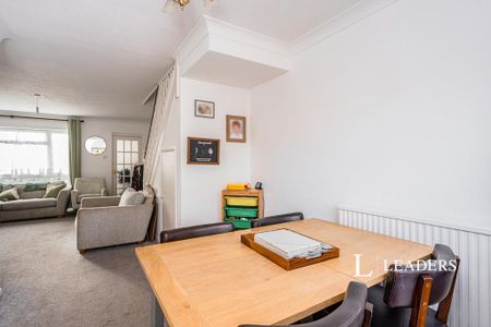 3 bedroom terraced house to rent - Photo 2