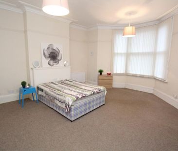 1 bedroom semi-detached house to rent - Photo 2