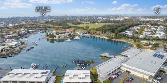 Executive Townhome on Newport lake with private pool & pontoon. Short tern lease offered until 10/01/2027. Contact Julie Sykes 0438 050 110 - Photo 3