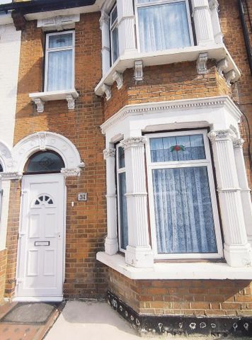 3 bedroom house to rent - Photo 3