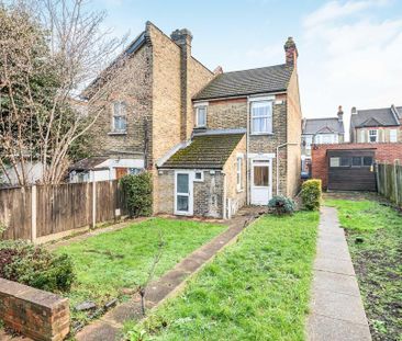 2 bedroom end of terrace house to rent - Photo 2