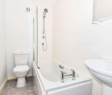 Maidenhead, Berkshire, SL6 - Photo 4