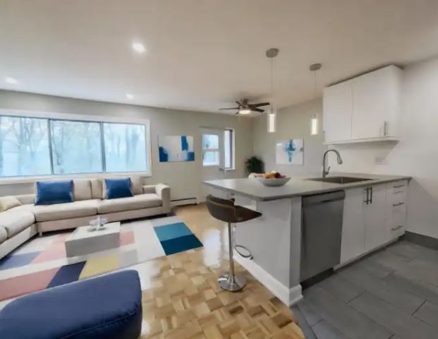 Aurora Towers - 90 Temperance St | 90 Temperance St, Aurora - Photo 1