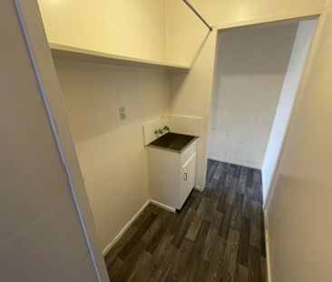 Easy Living on East St - Photo 6