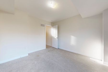 For Lease - 39 Millman Lane, Richmond Hill, Ontario - Photo 5