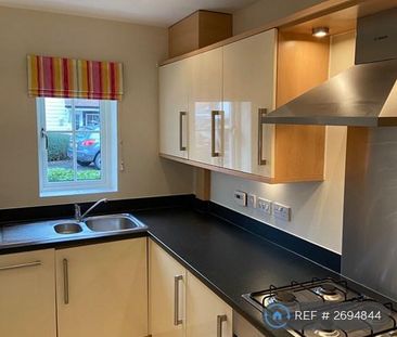 2 bedroom semi-detached house to rent - Photo 5