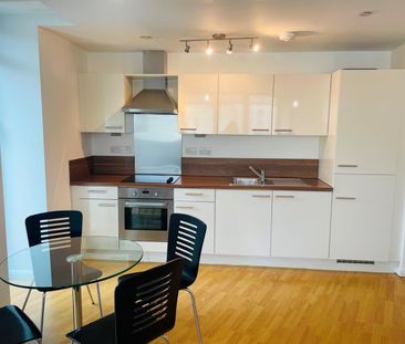 2 Bed Flat, Mann Island, L3 - Photo 4