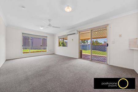 3-Bedroom home with easy access to bus stop in sought-after neighborhood - Photo 2