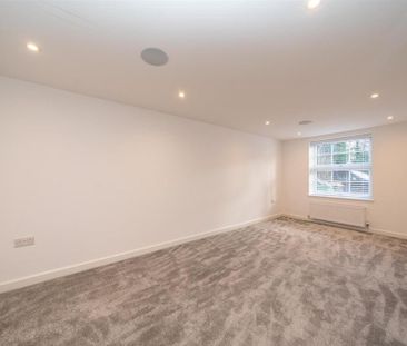 4 bedroom detached house to rent - Photo 3