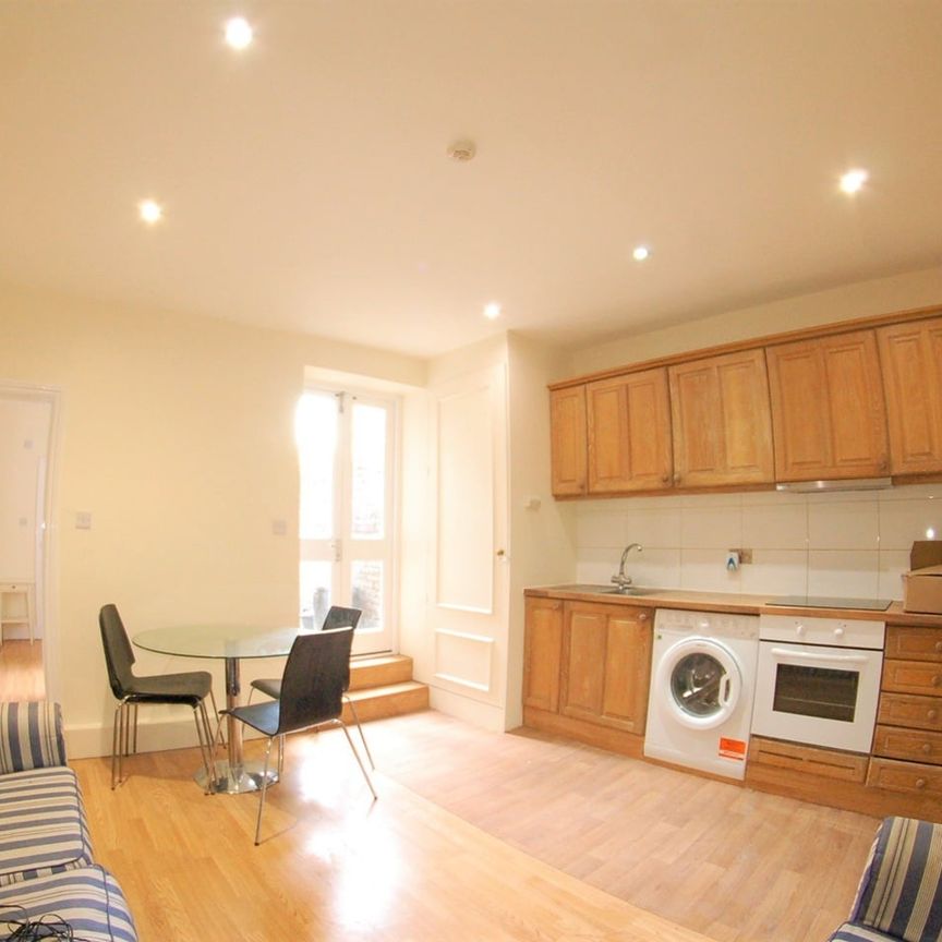 Room in a Shared House, Hildyard Road, SW6 - Photo 1