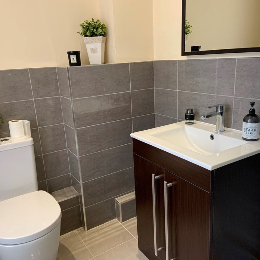 2 Bed Flat, Western Bank, S10 - Photo 1