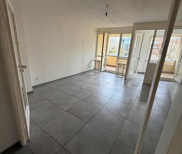 Schöne, renovierte 2 ZKB Wohnung in KS, direkt an der Dönche - Photo 1