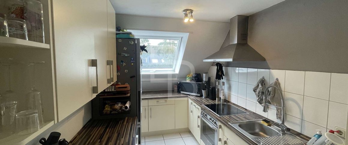 Lichtdurchflutete Maisonette mit Balkon & Garage! - Photo 1