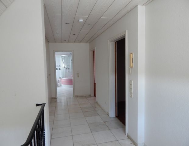*** Gepflegte Maisonette Wohnung sucht glücklichen neuen Mieter *** - Foto 1