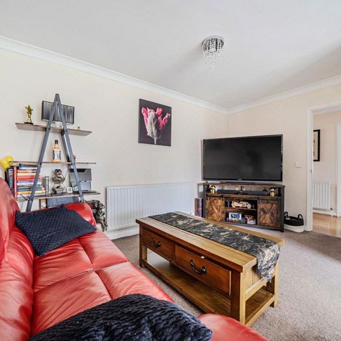 4 bedroom bungalow to rent - Photo 1