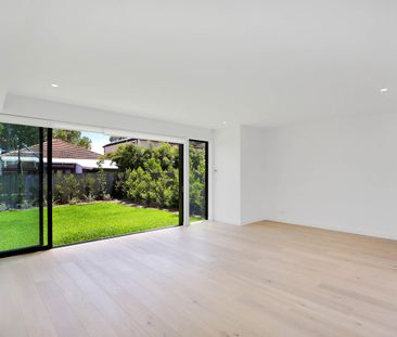 BEAUTIFULLY PRESENTED FAMILY HOME IN PRIME FIVE DOCK LOCATION - Photo 1