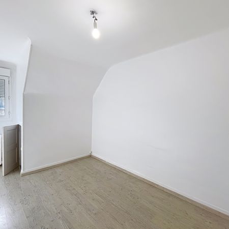 Location Appartement 2 pièces 45m² COUTANCES 50200 - Photo 3