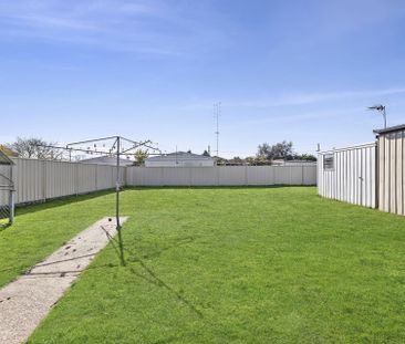 156 Learmonth Road, Wendouree - Photo 3