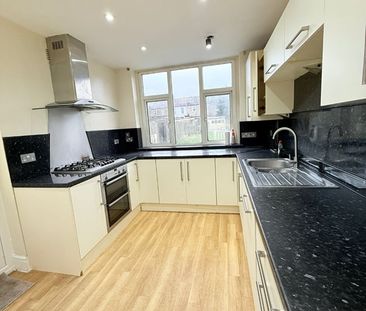 4 Bed Terraced House, Sunnyside Road, IG1 - Photo 4