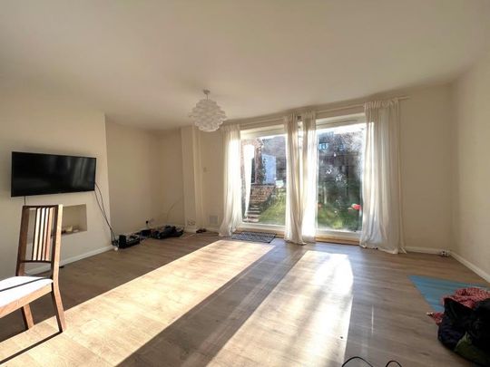 4 bedroom semi-detached house to rent - Photo 1