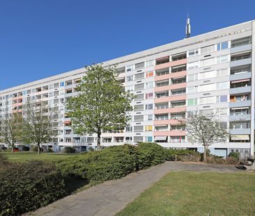 Schön geschnittene 3-Zimmer-Wohnung// 4.OG rechts - Photo 1