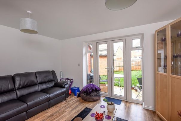 3 bedroom detached house to rent - Photo 1