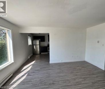 42 MARKET Street Unit# 2, Cambridge, Ontario, N1R3T2 - Photo 1