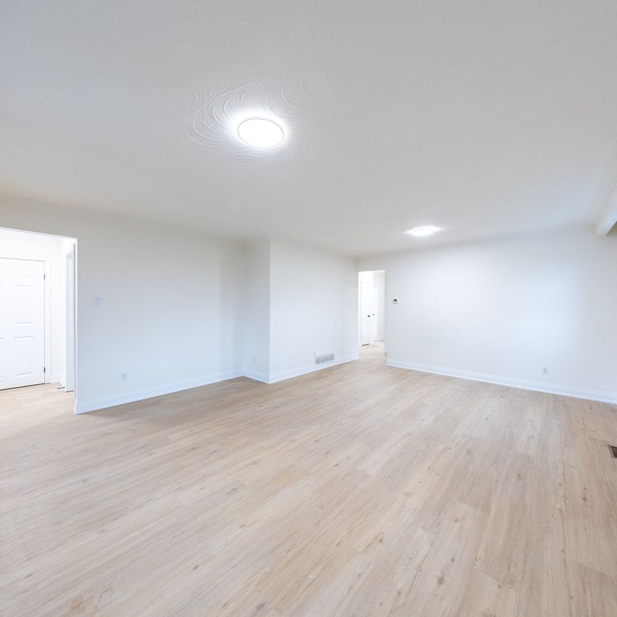 For Lease - 154 Fitzgibbon Avenue Unit# Main, Toronto, Ontario - Photo 1