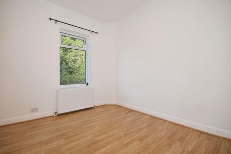 2 bedroom House To Let - Photo 4