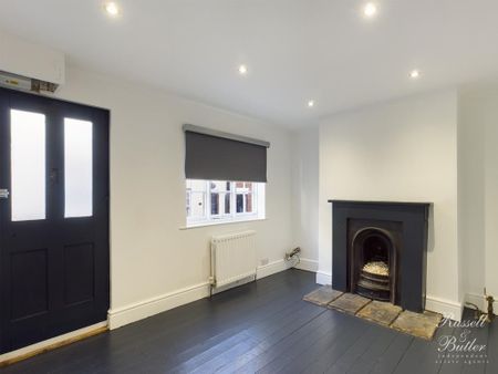 2 bedroom cottage to rent - Photo 2