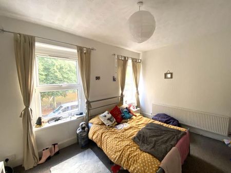 4 bedroom house to rent - Photo 3