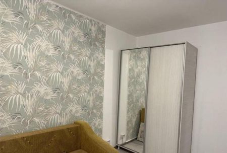 Piata sudului anton bacalbasa etaj 1 - Fotografie 2