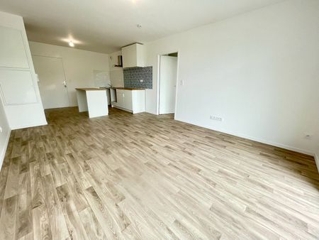 Location Appartement 2 pièces 48m² TOURS 37200 - Photo 2