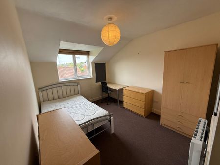 Lodge Farm Gardens, Haxby Road - P2139 - Photo 5