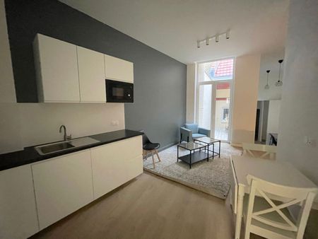 Location Appartement 3 pièces 55m² LILLE 59000 - Photo 3