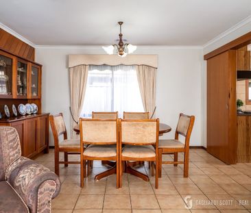 3-bedroom home with a bungalow - Photo 3