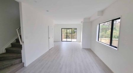 45B Crestview Rise, Papakura - Photo 2