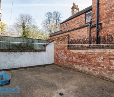 1 bed Ground Floor Flat for Rent - Photo 4